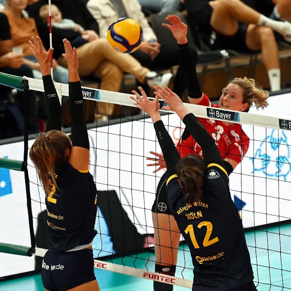 21.09.2024, Volleyball-Bayer Volleys - DSHS Köln
hinten: Sarah Overländer (Bayer)
Foto: Uli Herhaus