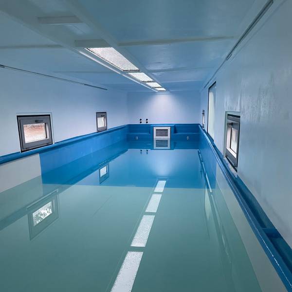 Der Schwimmcontainer Narwali von innen.
