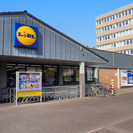 Wo heute der Lidl-Mark am Höninger Weg in Zollstock steht, sollen in den nächsten Jahren Wohnungen errichtet werden. Auch ein oder mehrere Lebensmittelmärkte sind geplant.