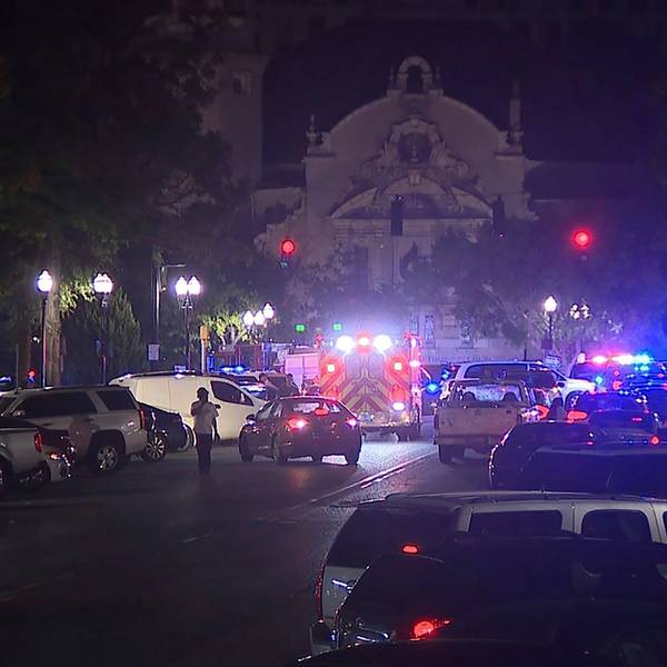 In einem beliebten Ausgehviertel der US-Stadt Birmingham sind mehrere Menschen durch Schüsse Medienberichten zufolge getötet worden. Über ein duzent weitere sollen verletzt worden sein.