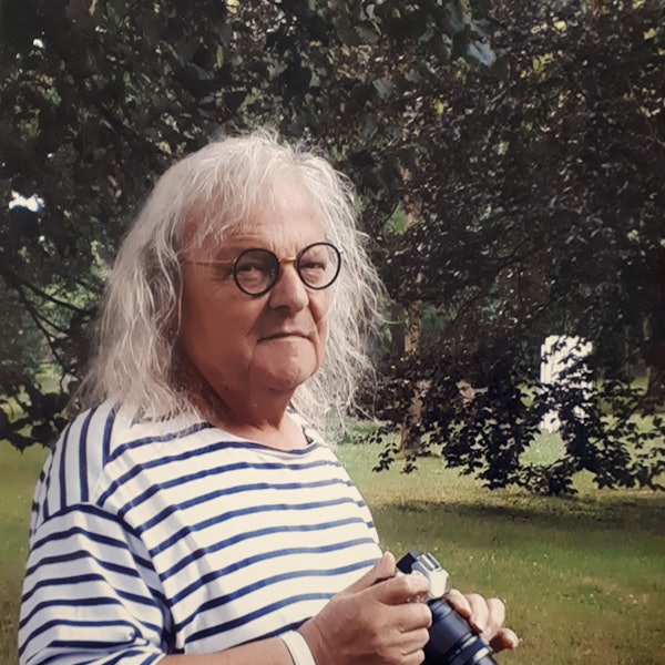 Das Bild zeigt den Künstler Harald M. Meyer-Schrauth.