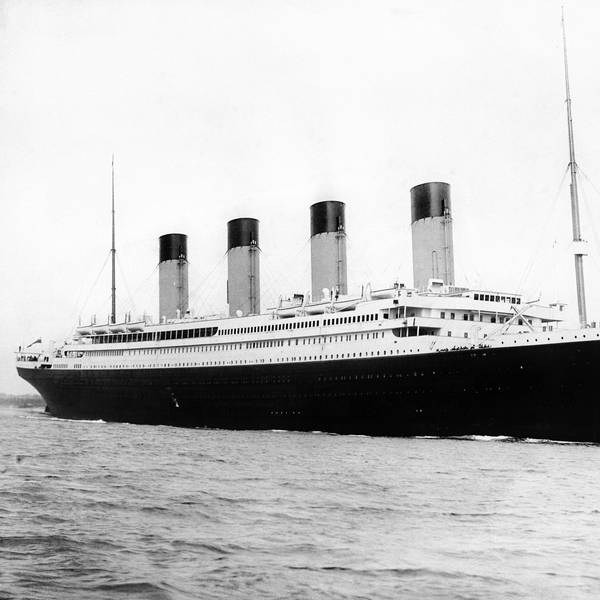 Die „RMS Titanic“ ist in den Gewässern vor der damaligen Provinz Ulster zu sehen.