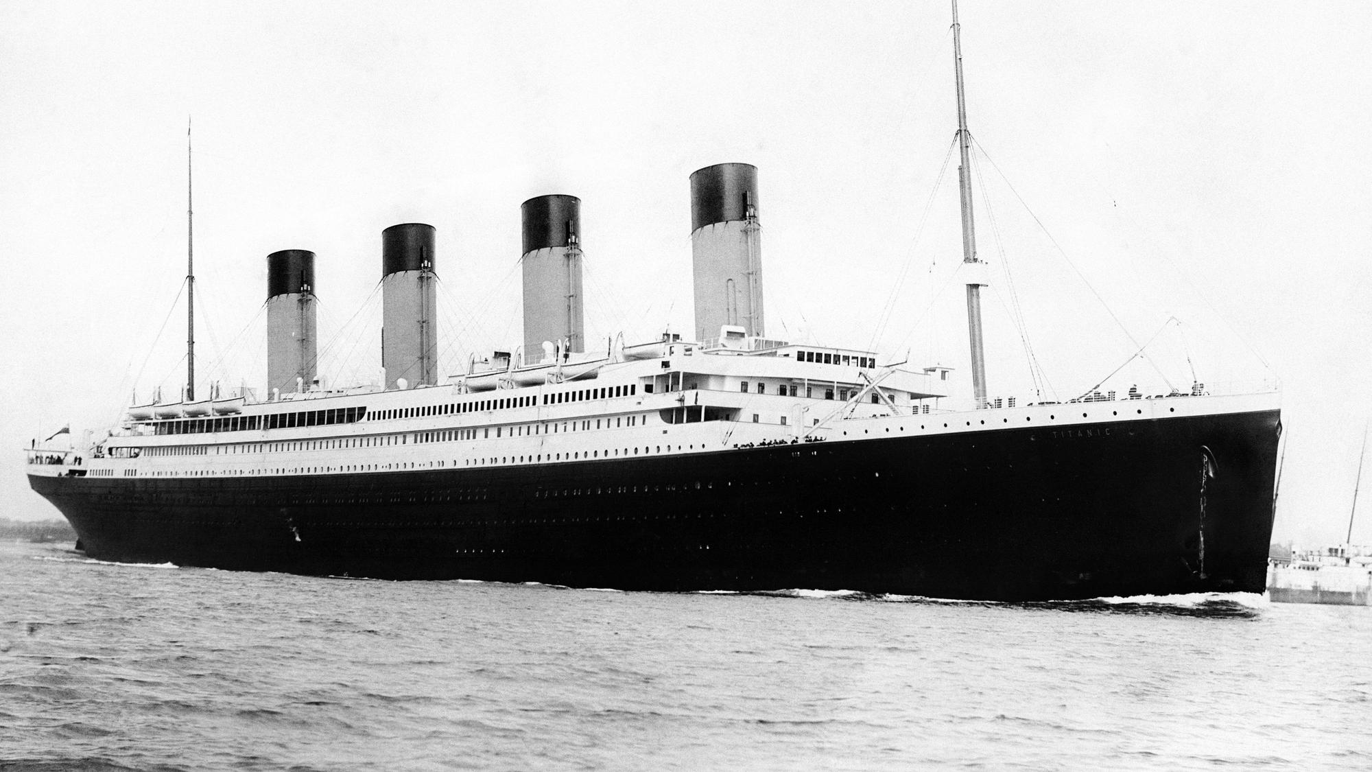 Die „RMS Titanic“ ist in den Gewässern vor der damaligen Provinz Ulster zu sehen.