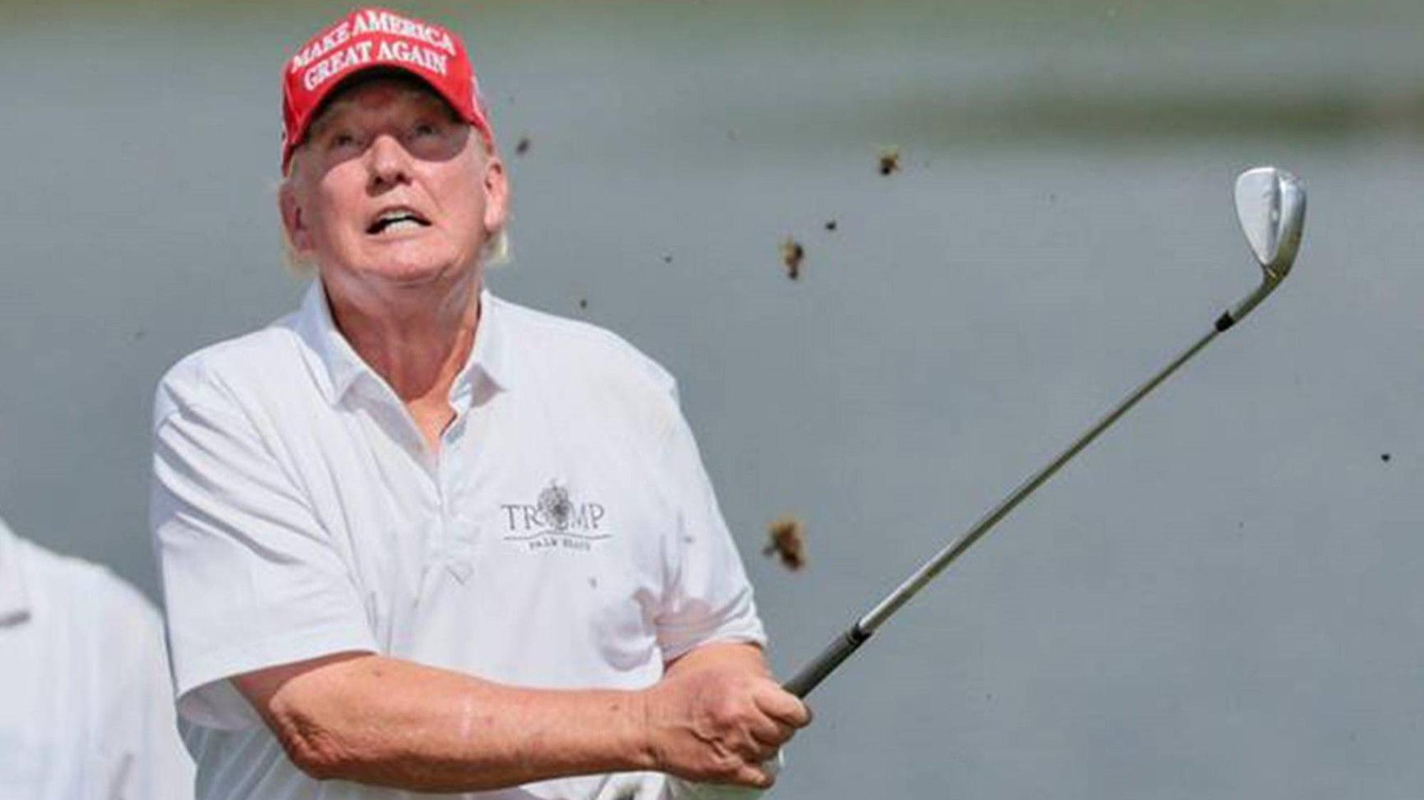 Ex-US-Präsident Donald Trump beim Golf. Ryan Wesley Routh wollte den Republikaner offenbar auf dem Golfplatz erschießen. (Archivbild)