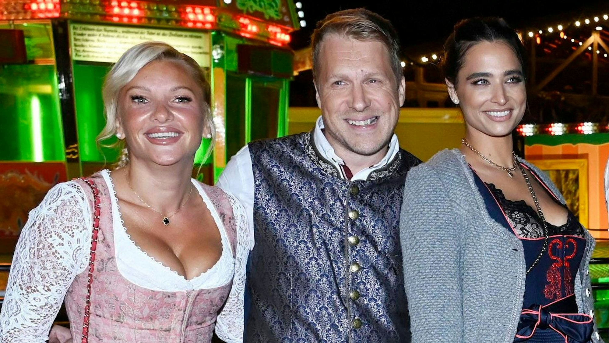 Evelyn Burdecki, Oliver Pocher und seine damalige Frau Amira auf dem Oktoberfest 2022.