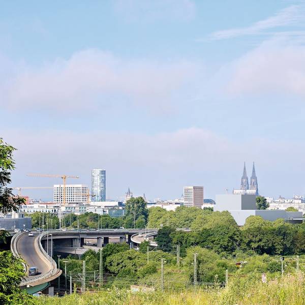 Visualisierung eines Entwurfes für das neue Hochhaus vom Kalkberg aus gesehen