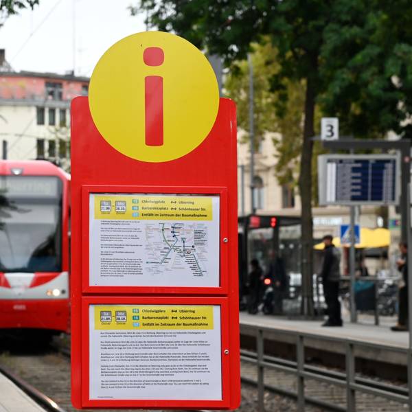 17.09.2024 Köln. Die Kölner Verkehrsbetriebe (KVB) führen mehrere Wochen lang umfangreiche Bauarbeiten zwischen Chlodwigplatz und Rheinauhafen durch. Die dortigen Stadtbahnlinien müssen getrennt werden. Die Arbeiten sollen vom 21. September bis zum 27. Oktober dauern. Foto: Alexander Schwaiger