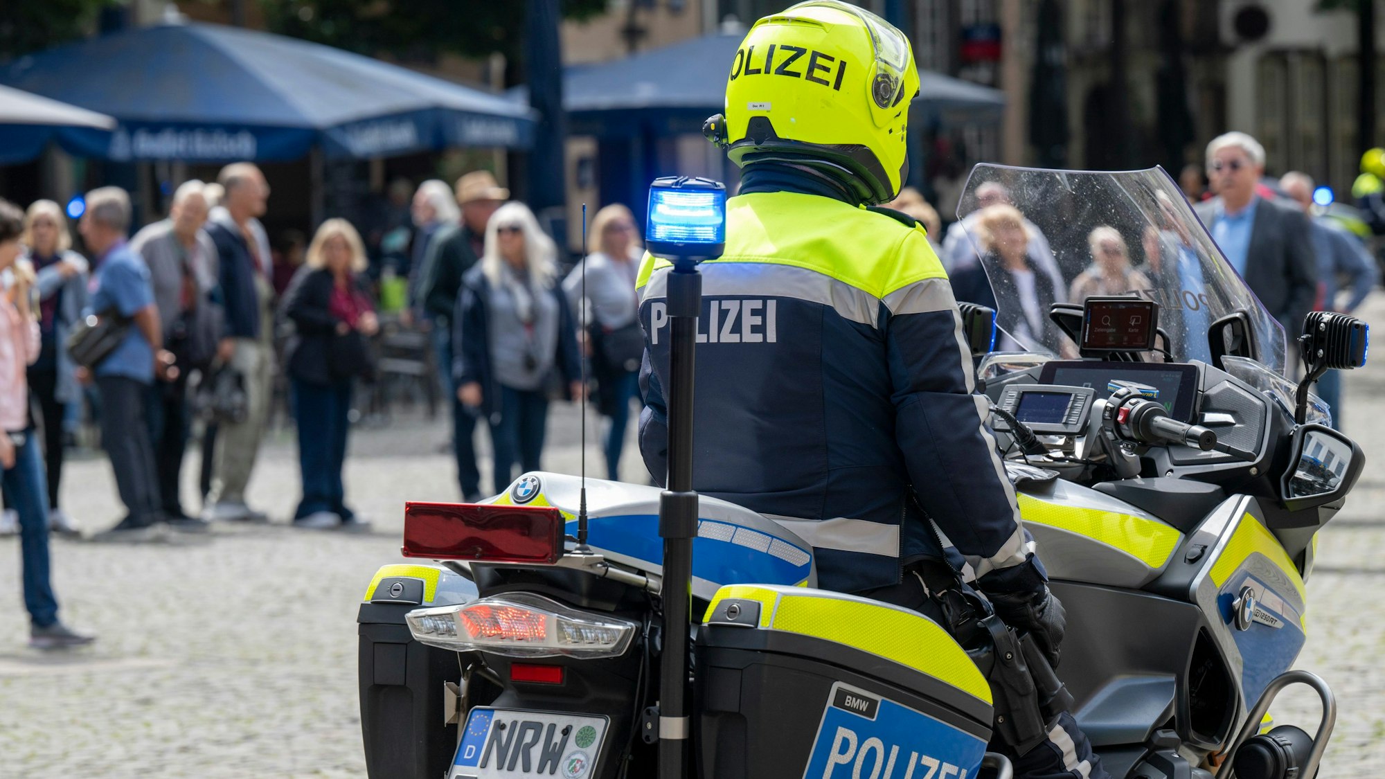 Die Polizei hat zwei mutmaßliche Ladendiebe in Tatortnähe gestellt. (Symbolbild)