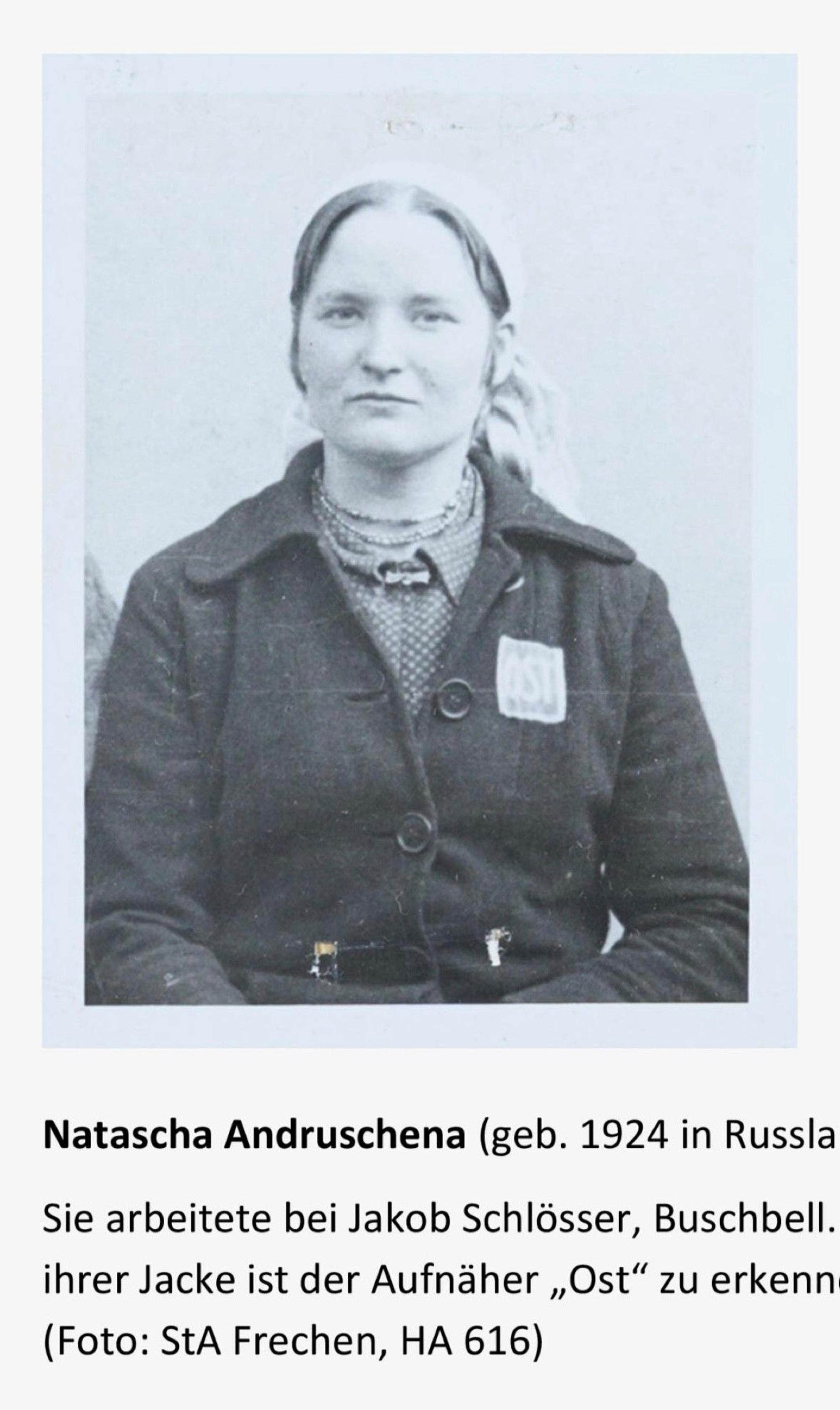 Auf dem Bild ist das Portrait einer russischen Zwangsarbeiterin zu sehen.