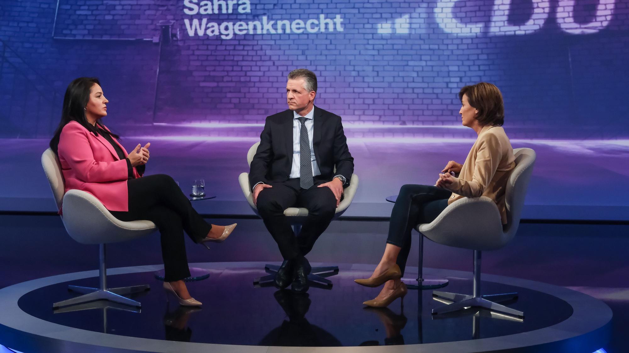 ARD/"maischberger" vom 24.09.2024 abgebildete Personen v.l.n.r. Sevim Dağdelen (BSW, Außenpolitikerin), Thorsten Frei (CDU, Parlamentarischer Geschäftsführer der Unionsfraktion), Sandra Maischberger