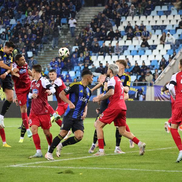 25.09.2024, Fussball, Herren, 3. Liga, Saison 2024/2025, 1. FC Saarbrücken - FC Viktoria Köln, Kopfball zum1:0, Torschütze: Kasim Rabihic 1. FC Saarbruecken Saarbrücken Ludwigsparkstadion Saarland Deutschland DE *** 25 09 2024, Soccer, Men, 3 League, Season 2024 2025, 1 FC Saarbrücken FC Viktoria Köln, Header to1 0, Goalscorer Kasim Rabihic 1 FC Saarbruecken Saarbrücken Ludwigsparkstadion Saarland Germany EN Copyright: xSebastianxBachx