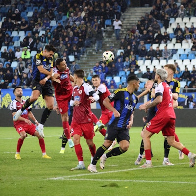 25.09.2024, Fussball, Herren, 3. Liga, Saison 2024/2025, 1. FC Saarbrücken - FC Viktoria Köln, Kopfball zum1:0, Torschütze: Kasim Rabihic 1. FC Saarbruecken Saarbrücken Ludwigsparkstadion Saarland Deutschland DE *** 25 09 2024, Soccer, Men, 3 League, Season 2024 2025, 1 FC Saarbrücken FC Viktoria Köln, Header to1 0, Goalscorer Kasim Rabihic 1 FC Saarbruecken Saarbrücken Ludwigsparkstadion Saarland Germany EN Copyright: xSebastianxBachx