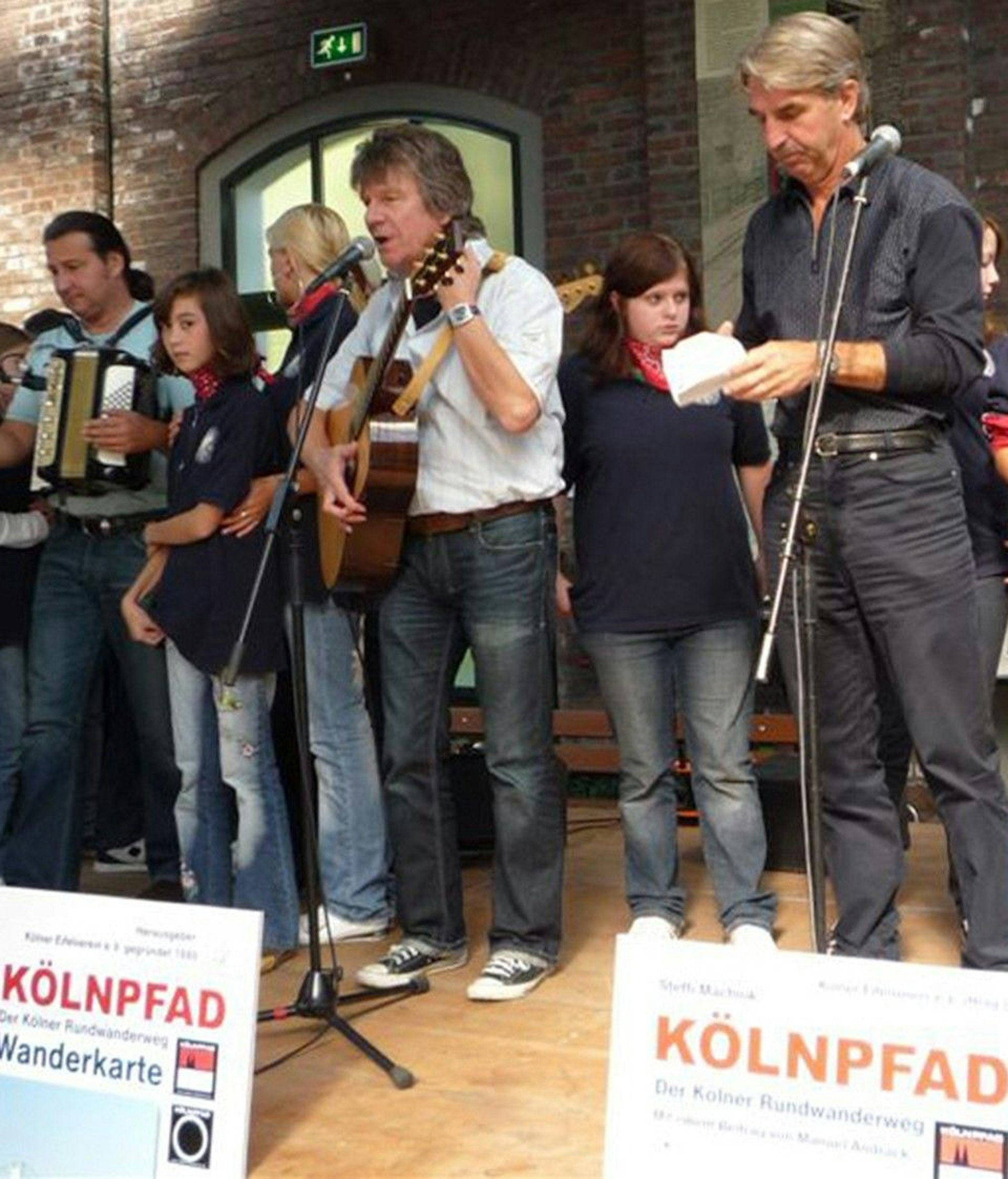 Die Bläck Fööss singen den Kölnpfad-Song bei der Kölnpfad-Eröffnung 2008.