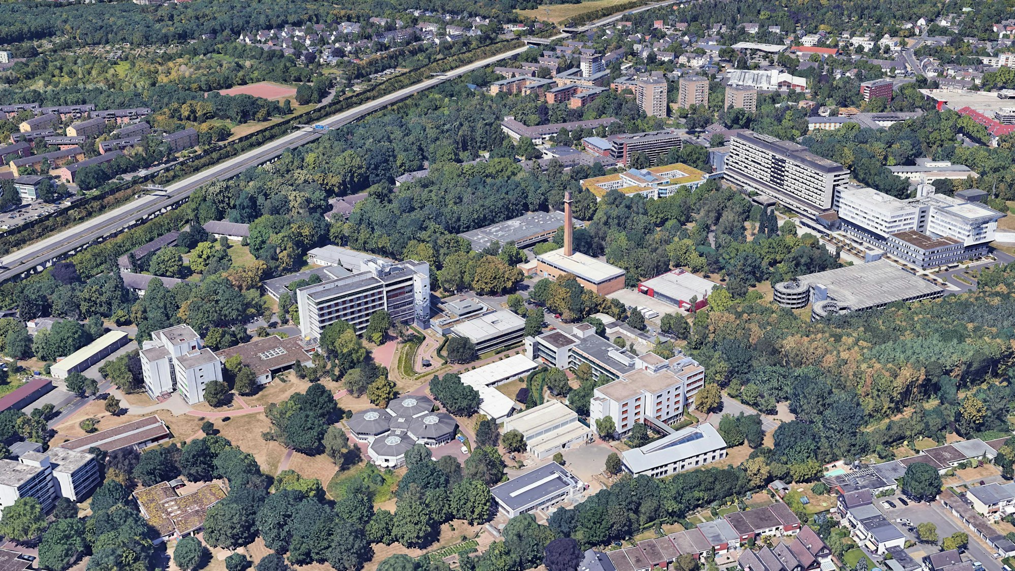 Das Klinikum Merheim in Köln und die LVR Klinik in Merheim