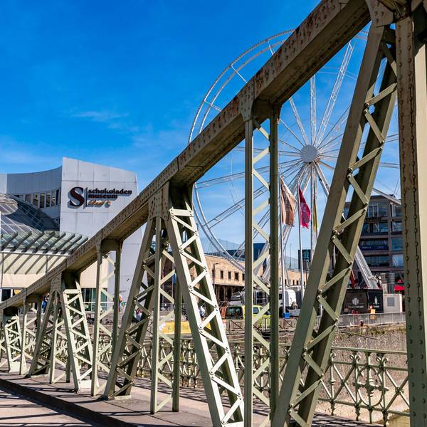 Die Drehbrücke am Schokoladenmuseum muss saniert werden.