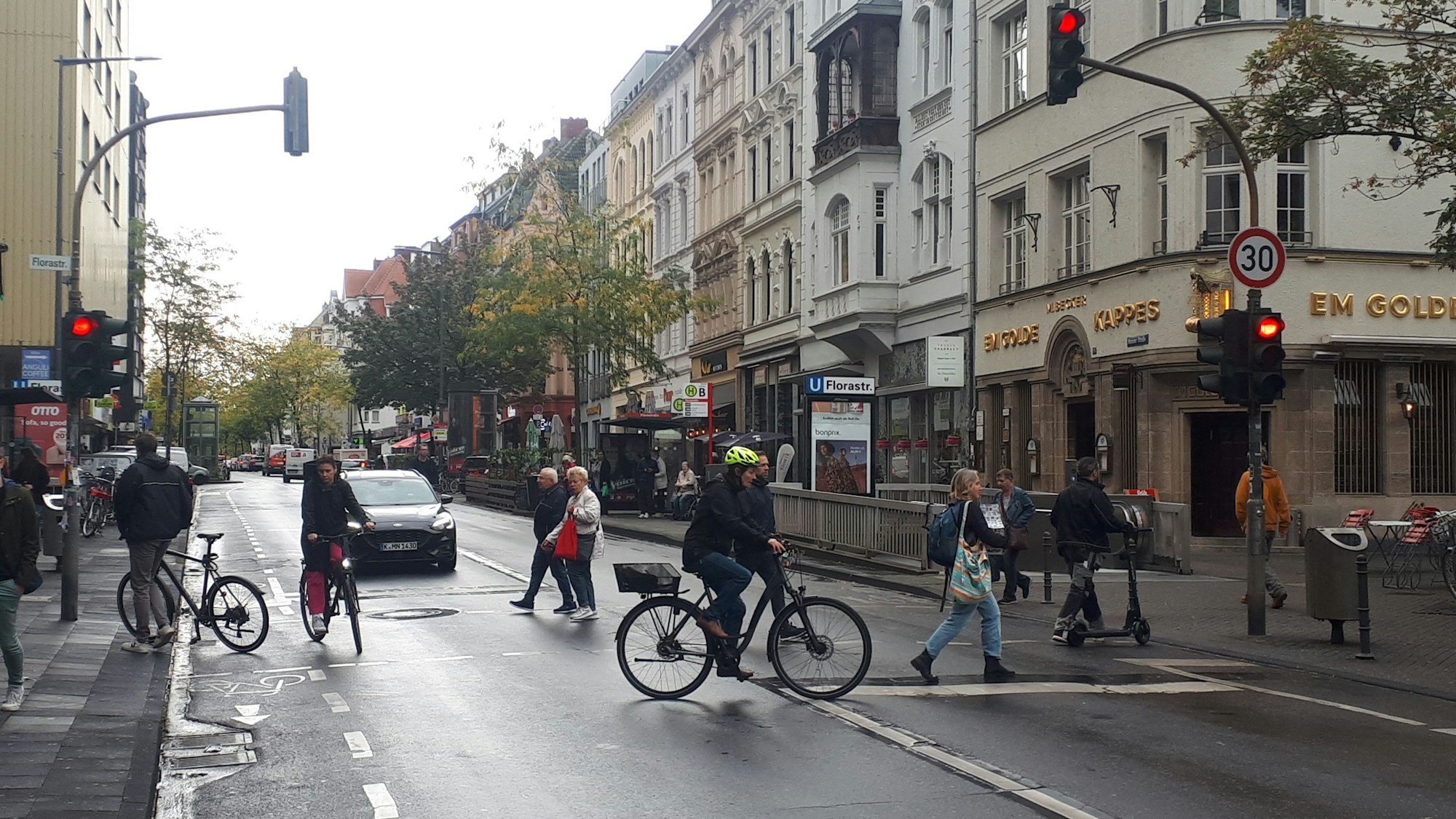 Die Fußgängerampel am „Golde Kappes“.