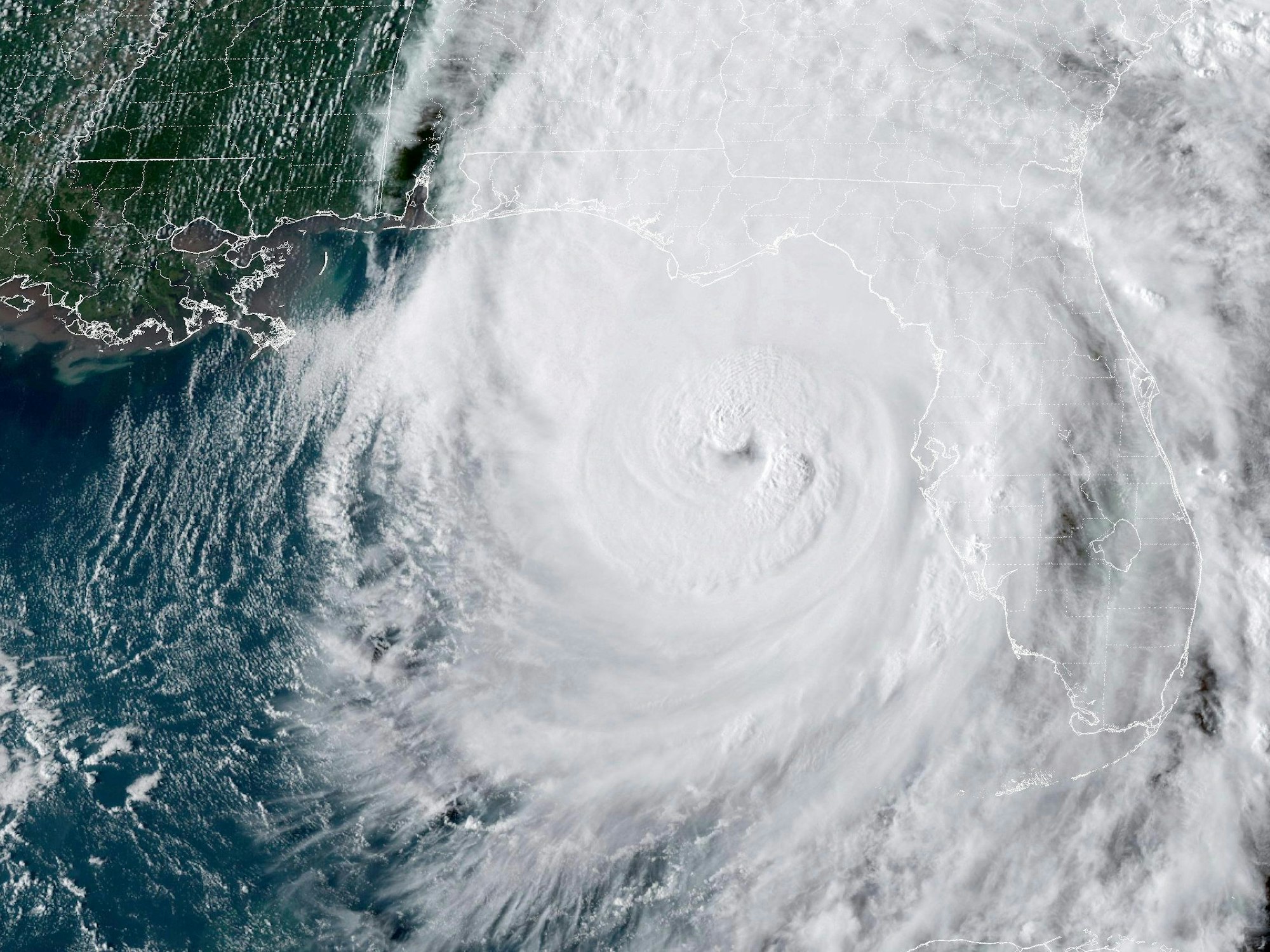 Dieses von der National Oceanic and Atmospheric Administration (NOAA) zur Verfügung gestellte Bild des GOES-16 GeoColor-Satelliten zeigt den Hurrikan «Helene» im Golf von Mexiko, der sich auf Florida zubewegt.