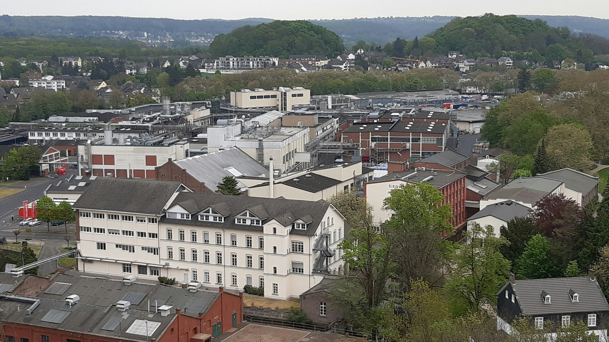 Blick auf eine Fabrik
