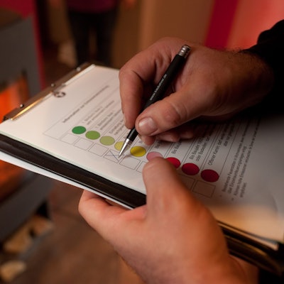 Feuerstättenschau durch Schornsteinfeger. (Archivbild)