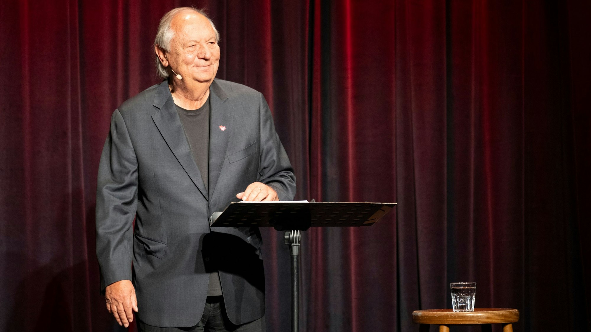 Wilfried Schmickler gastiert im COMEDIA Theater. Premiere "Herr Schmickler bitte".