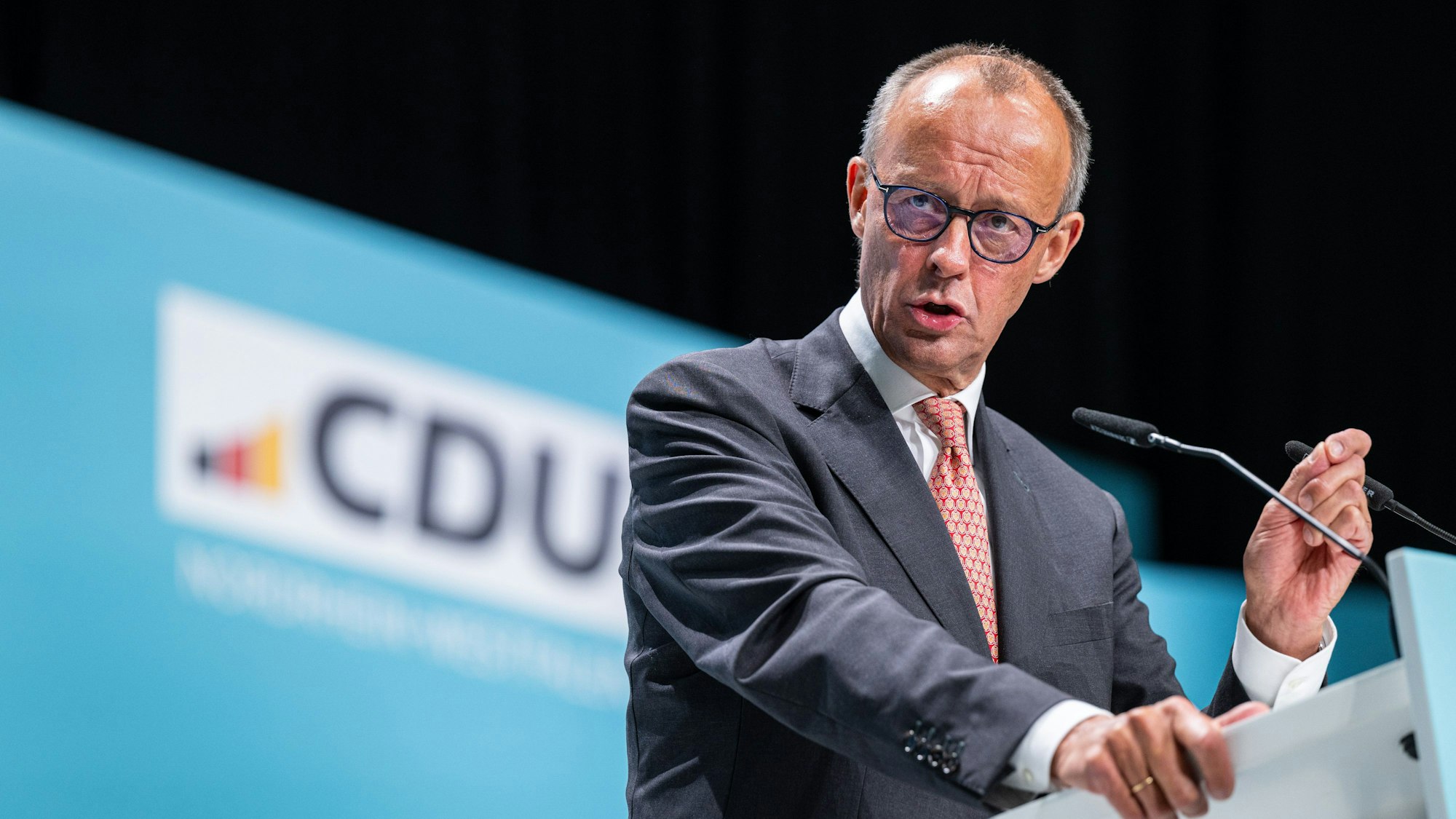 Friedrich Merz, CDU-Bundesvorsitzender und Unionsfraktionsvorsitzender, spricht auf dem 46. Landesparteitag der CDU Nordrhein-Westfalen.