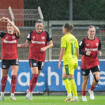 Leverkusen, Germany, September 27th 2024 Cornelia Kramer 7 Bayer Leverkusen celebrates after scoring during the Google Pixel Frauen-Bundesliga between Bayer Leverkusen and TSG Hoffenheim at Ulrich-Haberland-Stadion in Leverkusen, Germany. Qianru Zhang Qianru Zhang/SPP PUBLICATIONxNOTxINxBRAxMEX Copyright: xQianruxZhang/SPPx spp-en-QiZh-DSC_8960-Enhanced-NR