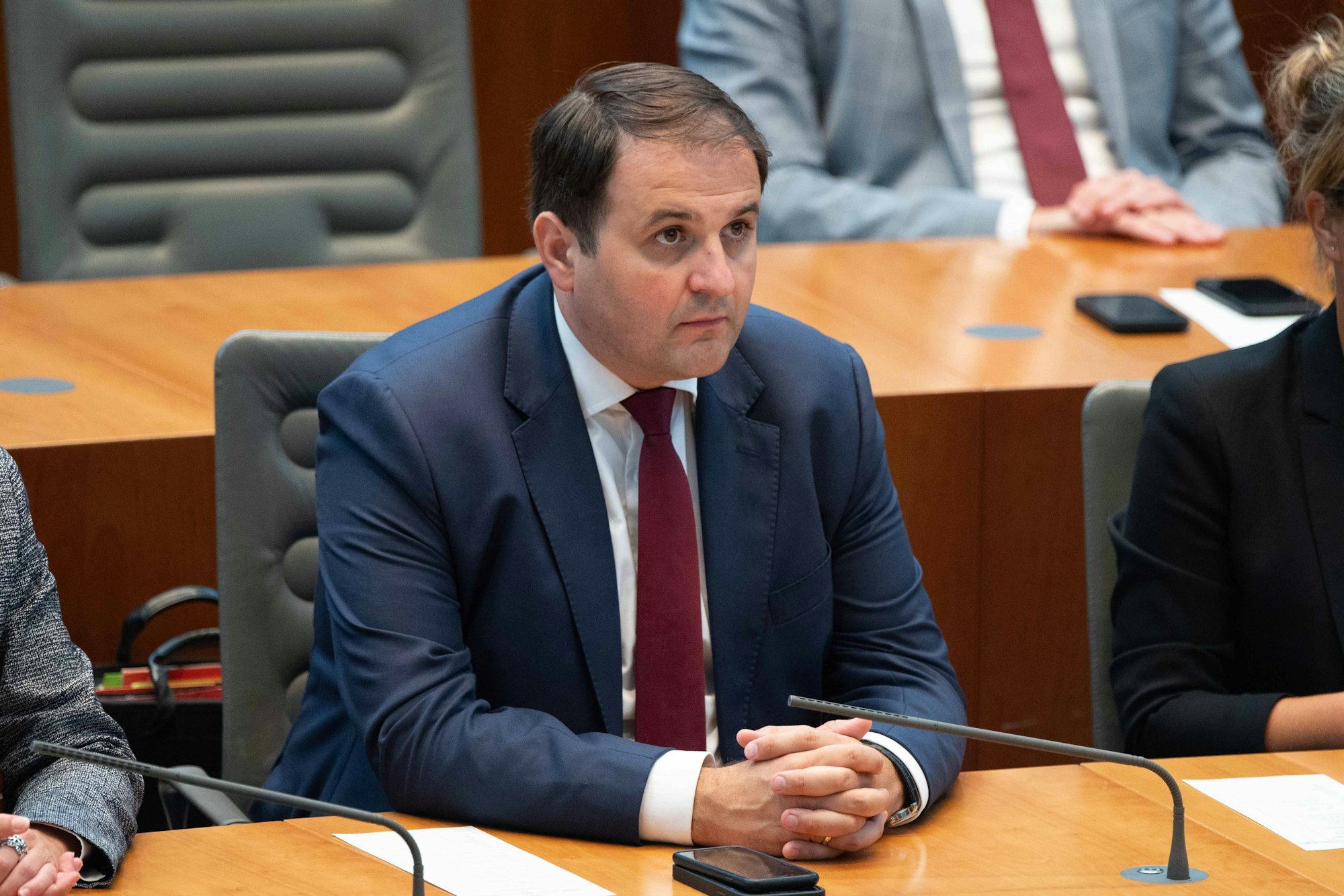 Nathanael Liminski, Europaminister, bei einer Sitzung im Landtag