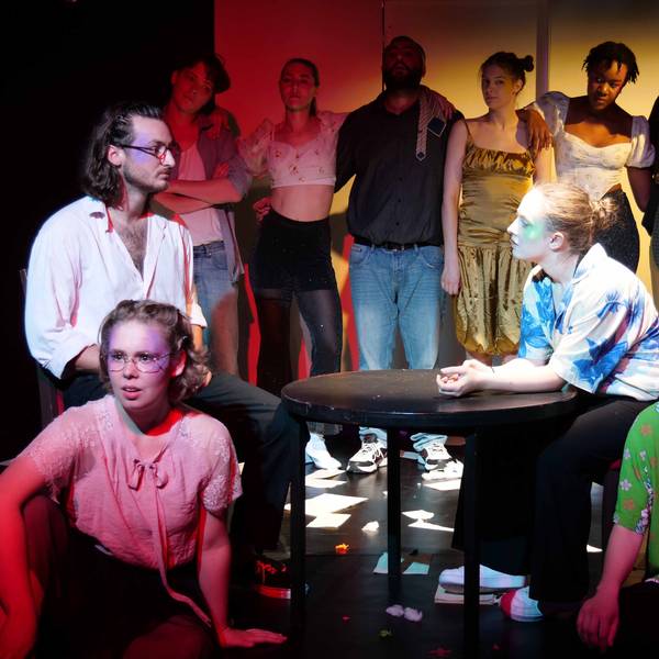 Die Schauspielschule der Studiobühne spielte im Kaufhof in Siegburg