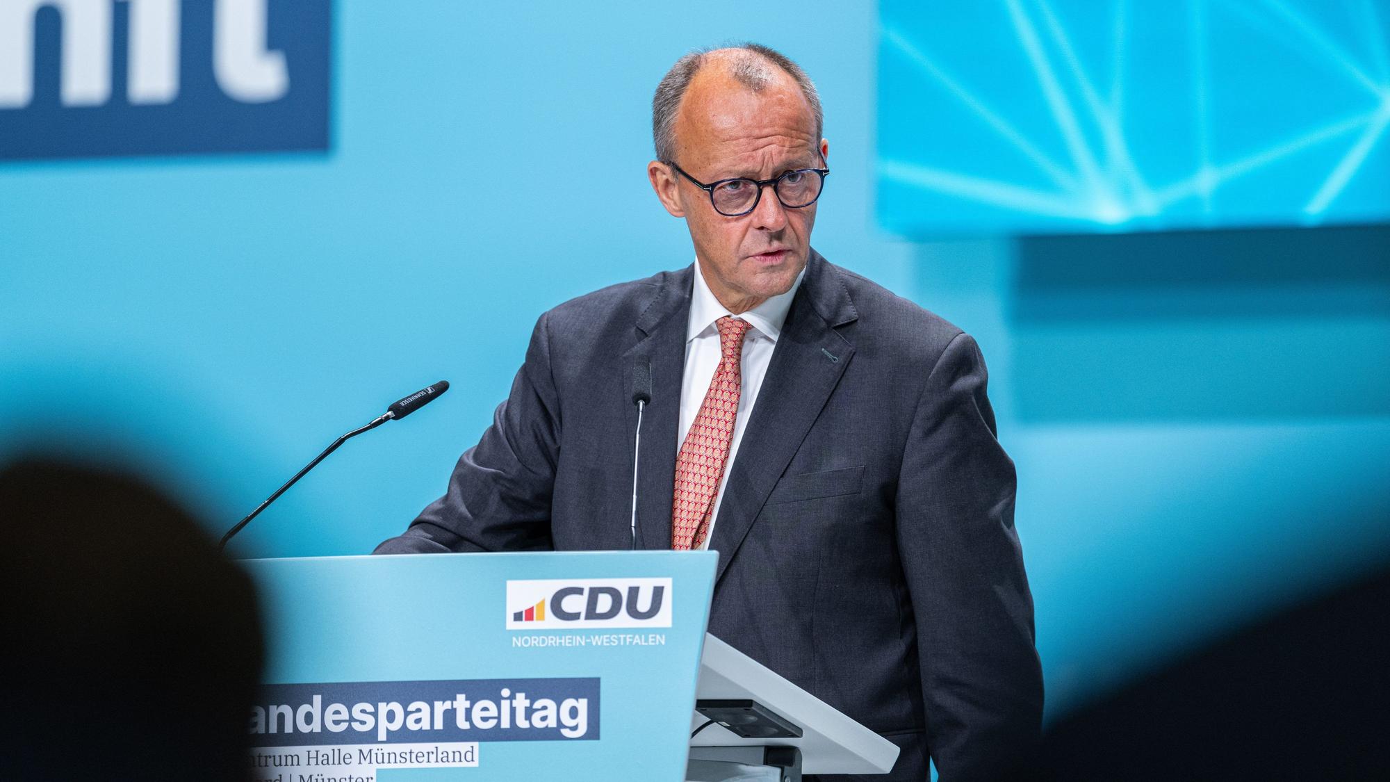 Friedrich Merz, CDU-Bundesvorsitzender und Unionsfraktionsvorsitzender, spricht auf dem 46. Landesparteitag der CDU Nordrhein-Westfalen.