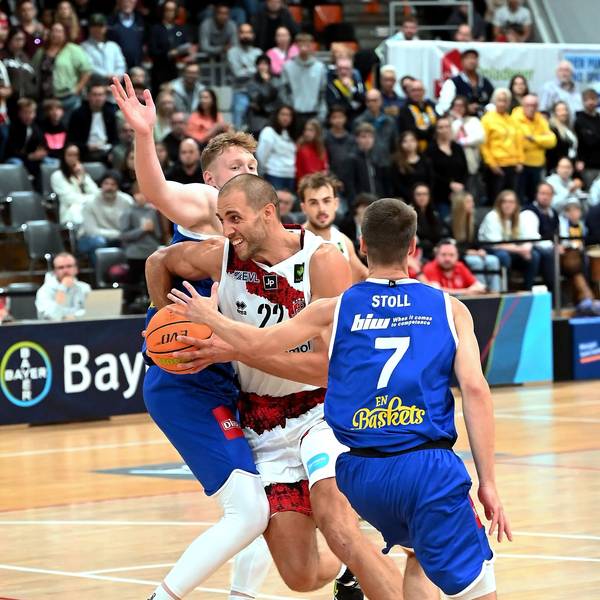 29.09.2024, Basketball-Bayer Giants Leverkusen-Schwelm
mitte: Dennis Heinzmann (Bayer)
Foto: Uli Herhaus