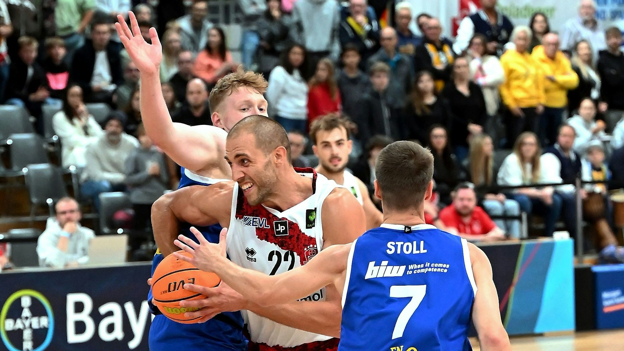 29.09.2024, Basketball-Bayer Giants Leverkusen-Schwelm
mitte: Dennis Heinzmann (Bayer)
Foto: Uli Herhaus