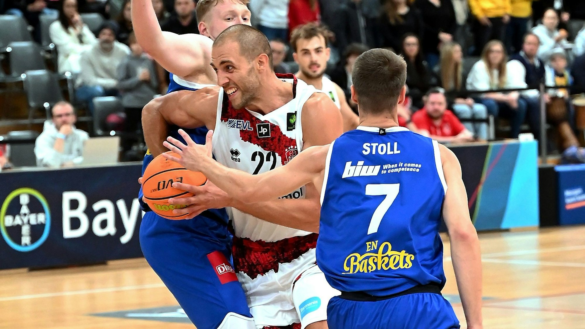 29.09.2024, Basketball-Bayer Giants Leverkusen-Schwelm
mitte: Dennis Heinzmann (Bayer)
Foto: Uli Herhaus