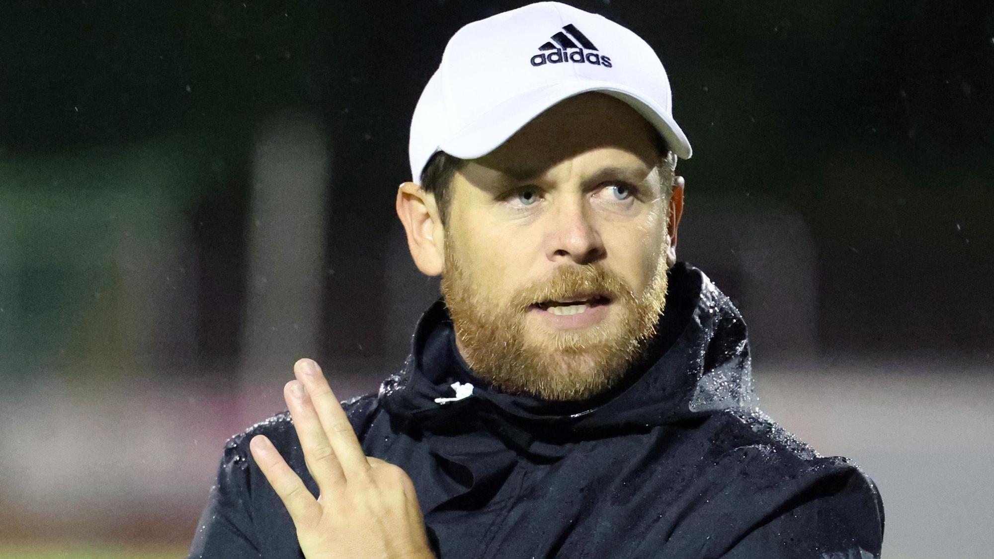 Mittelrheinliga
SV09 FC Hennef
Trainer Mike Wunderlich.