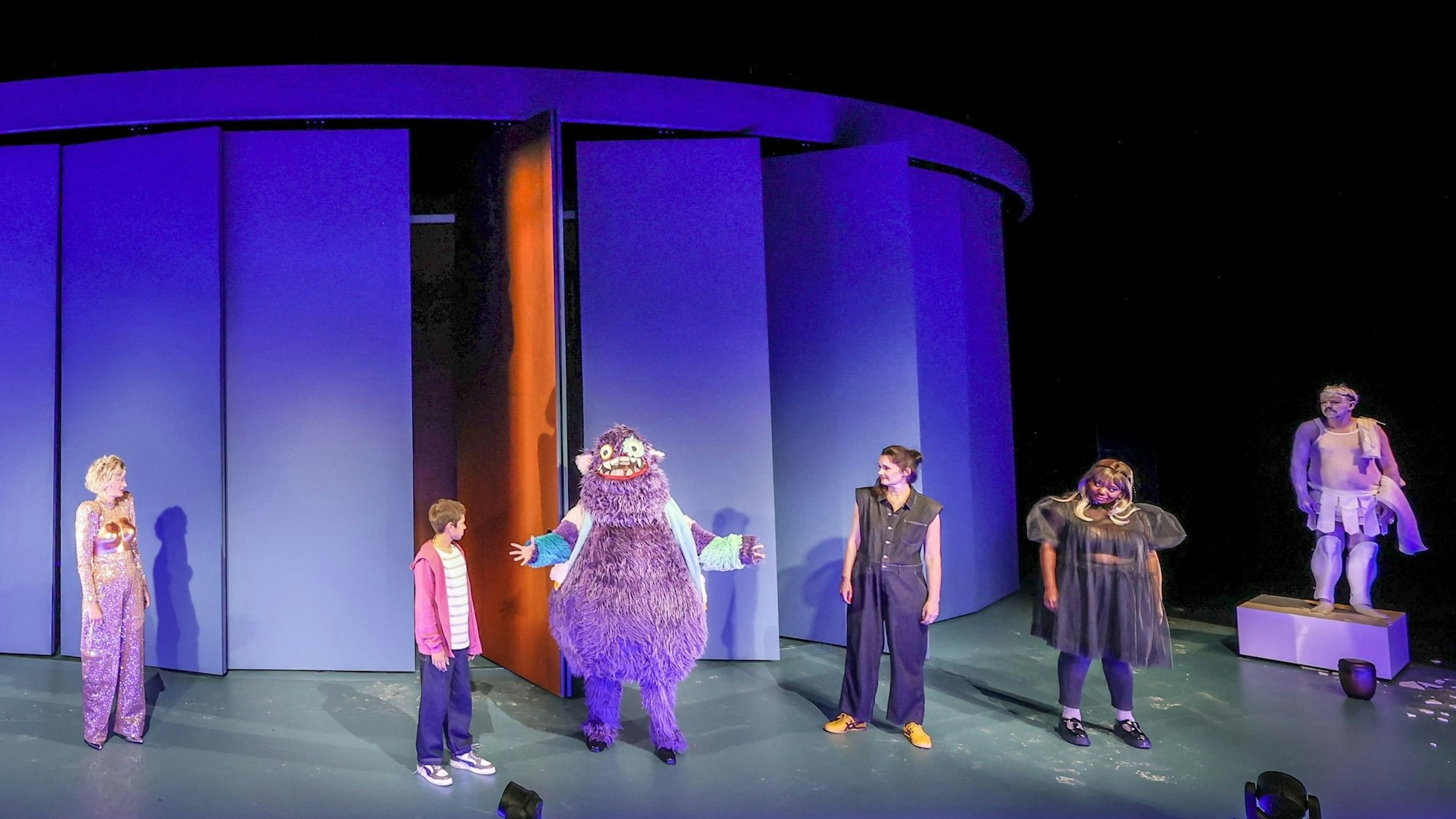 Die Abschlussszene von „We Are Family“.