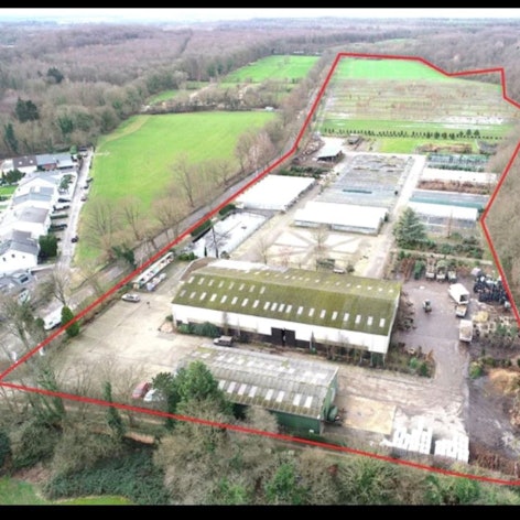 Auf dem Bild ist eine Luftaufnahme des Geländes für die ZUE zu sehen