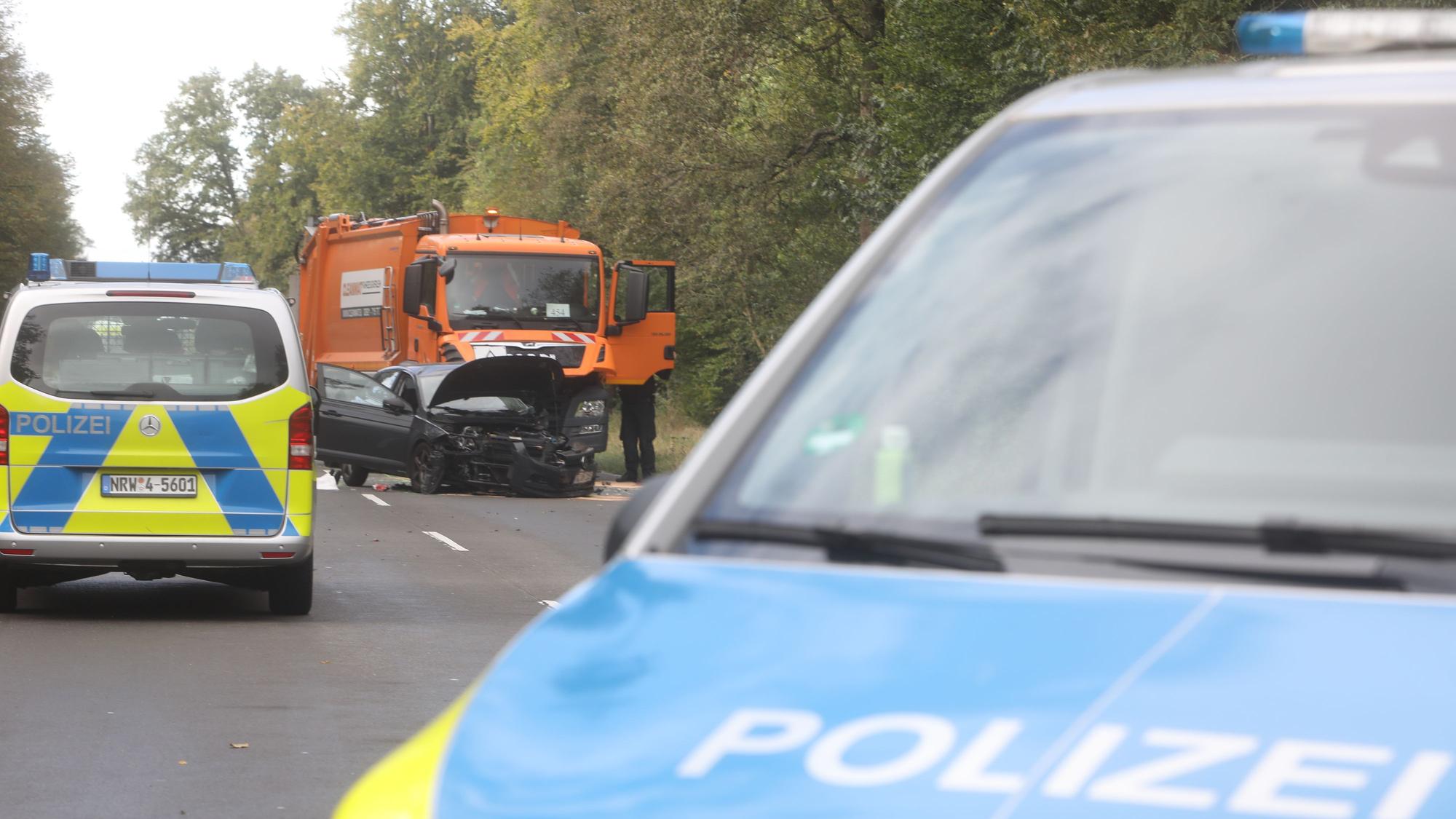 Ein Müllwagen der AWB war bei einem tödlichen Unfall in Rath-Heumar beteiligt.