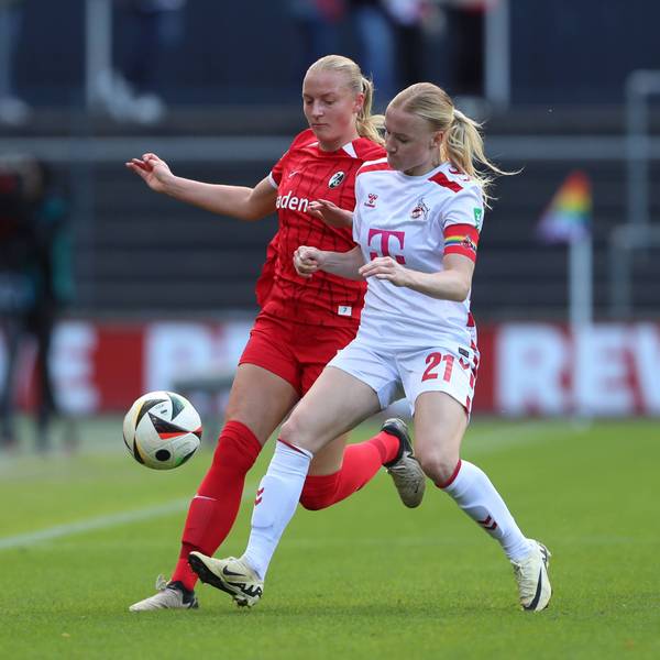 Anna Gerhardt 1. FC Koeln und Tessa Blumenberg SC Freiburg im Zweikampf waehrend des Spiels der 1. Frauen Bundesliga zwischen 1.FC Köln und SC Freiburg, Franz-Kremer-Stadion am 28. September 2024 in Köln, Deutschland. Foto von Oliver Kaelke/DeFodi Images Anna Gerhardt 1. FC Koeln und Tessa Blumenberg SC Freiburg battle for the ball during the Woman Bundesliga match between 1.FC Köln and SC Freiburg at Franz-Kremer-Stadion on September 28, 2024 in Köln, Germany. Photo by Oliver Kaelke/DeFodi Images DFL regulations prohibit any use of photographs as image sequences and/or quasi-video. Defodi-003_678_2024_09_28_OK_KOESCF_1361_1 *** Anna Gerhardt 1 FC Koeln and Tessa Blumenberg SC Freiburg battle for the ball during the Woman Bundesliga match between 1 FC Koeln and SC Freiburg at Franz Kremer Stadion on September 28, 2024 in Cologne, Germany, Germany Photo by Oliver Kaelke DeFodi Images Anna Gerhardt 1 FC Koeln and Tessa Blumenberg SC Freiburg battle for the ball during the Woman Bundesliga match between 1 FC Köln and SC Freiburg at Franz Kremer Stadion on September 28, 2024 in Köln, Germany Photo by Oliver Kaelke DeFodi Images DFL regulations prohibit any use of photographs as image sequences and or quasi video Defodi 003 678 2024 09 28 OK KOESCF 1361 1 Defodi-003 DFL regulations prohibit any use of photographs as image sequences and/or quasi-video.