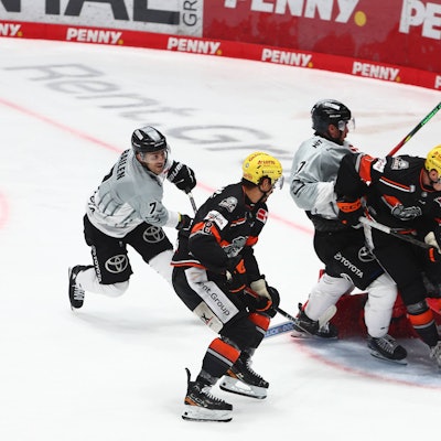 Auch im DEL-Spiel bei den Löwen Frankfurt haben die Kölner Haie kläglich versagt.