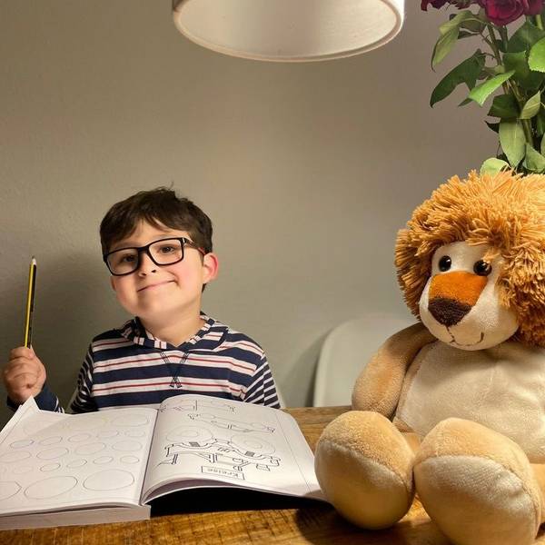 Josef (7) aus Leverkusen ist an Blutkrebs erkrankt. Seine Grundschule Im Kirchfeld ruft zur Typisierungsaktion auf.