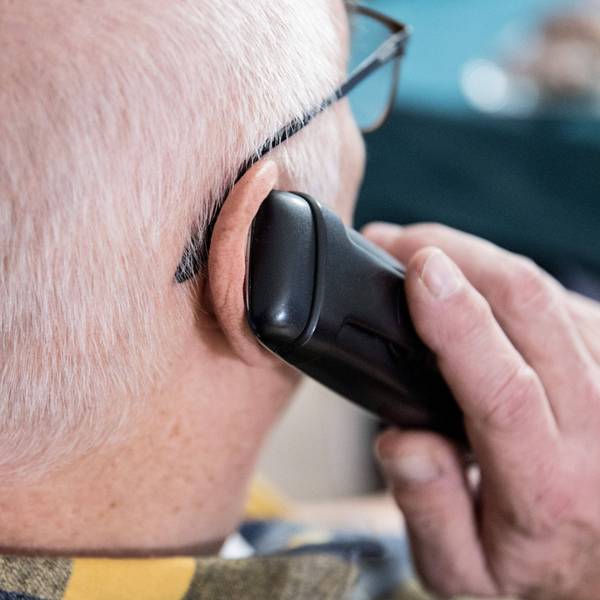 Ein Senior aus Königswinter erhielt einen schlimmen Schockanruf – doch mit seiner Reaktion hatten die Betrüger wohl nicht gerechnet (Symbolfoto).