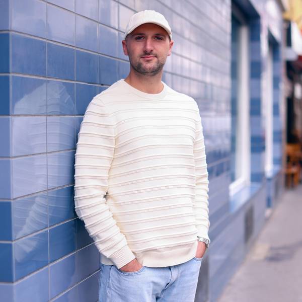 Paul Ritter, fotografiert auf der Sülzburgstraße in Köln