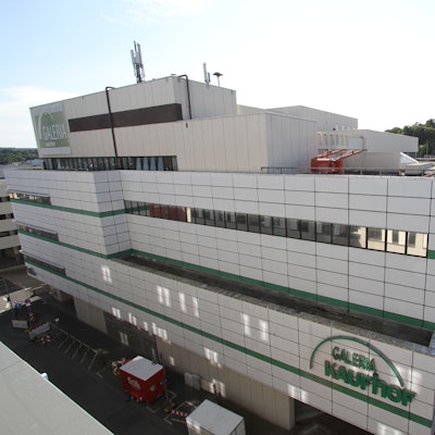 Kaufhof vom Kaiser-Carré aus gesehen