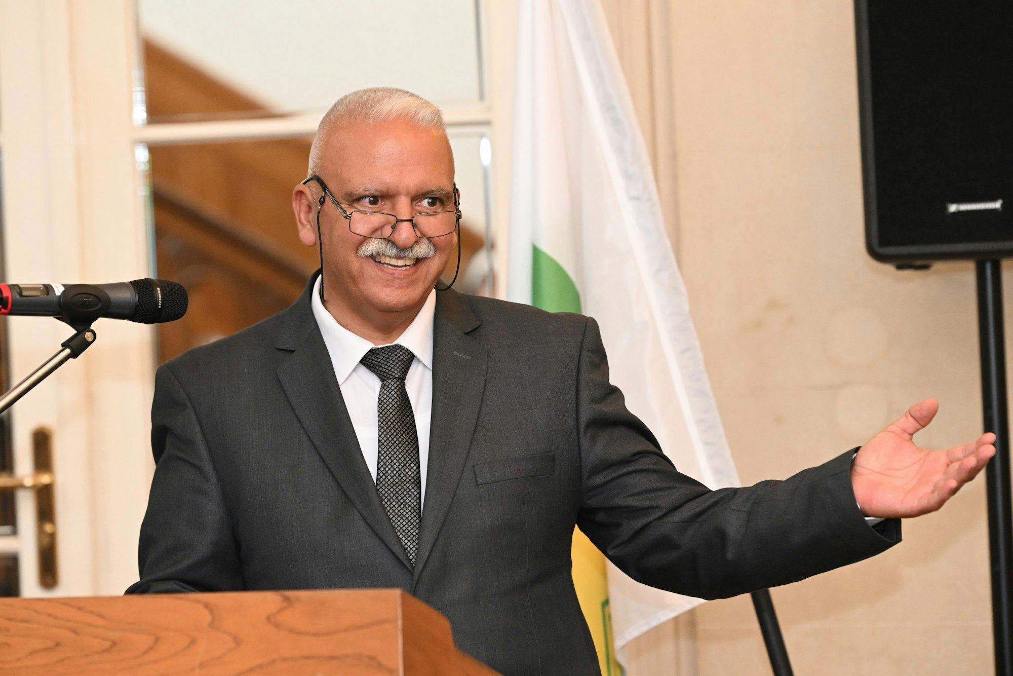 Empfang der Delegationen der Partnerstädte Bergisch Gladbach  Festempfang mit 
Musik