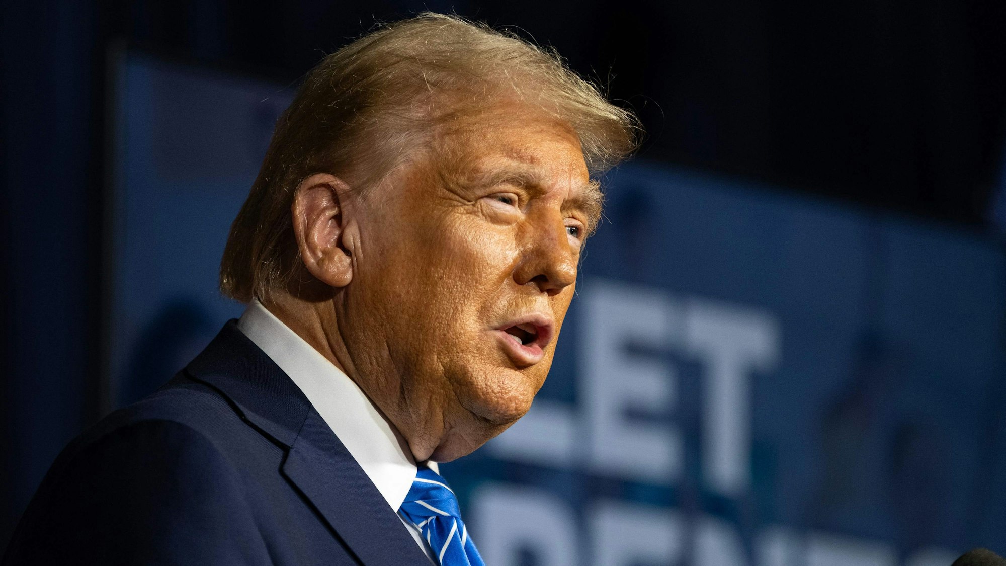 MILWAUKEE, WISCONSIN - OCTOBER 1: Former President and Republican Presidential nominee Donald Trump speaks at a press conference in the Discovery Center on October 1, 2024 in Milwaukee, Wisconsin. Trump spoke to reporters about citizens being able to choose their own schools and promises he would keep if elected.   Jim Vondruska/Getty Images/AFP (Photo by Jim Vondruska / GETTY IMAGES NORTH AMERICA / Getty Images via AFP)