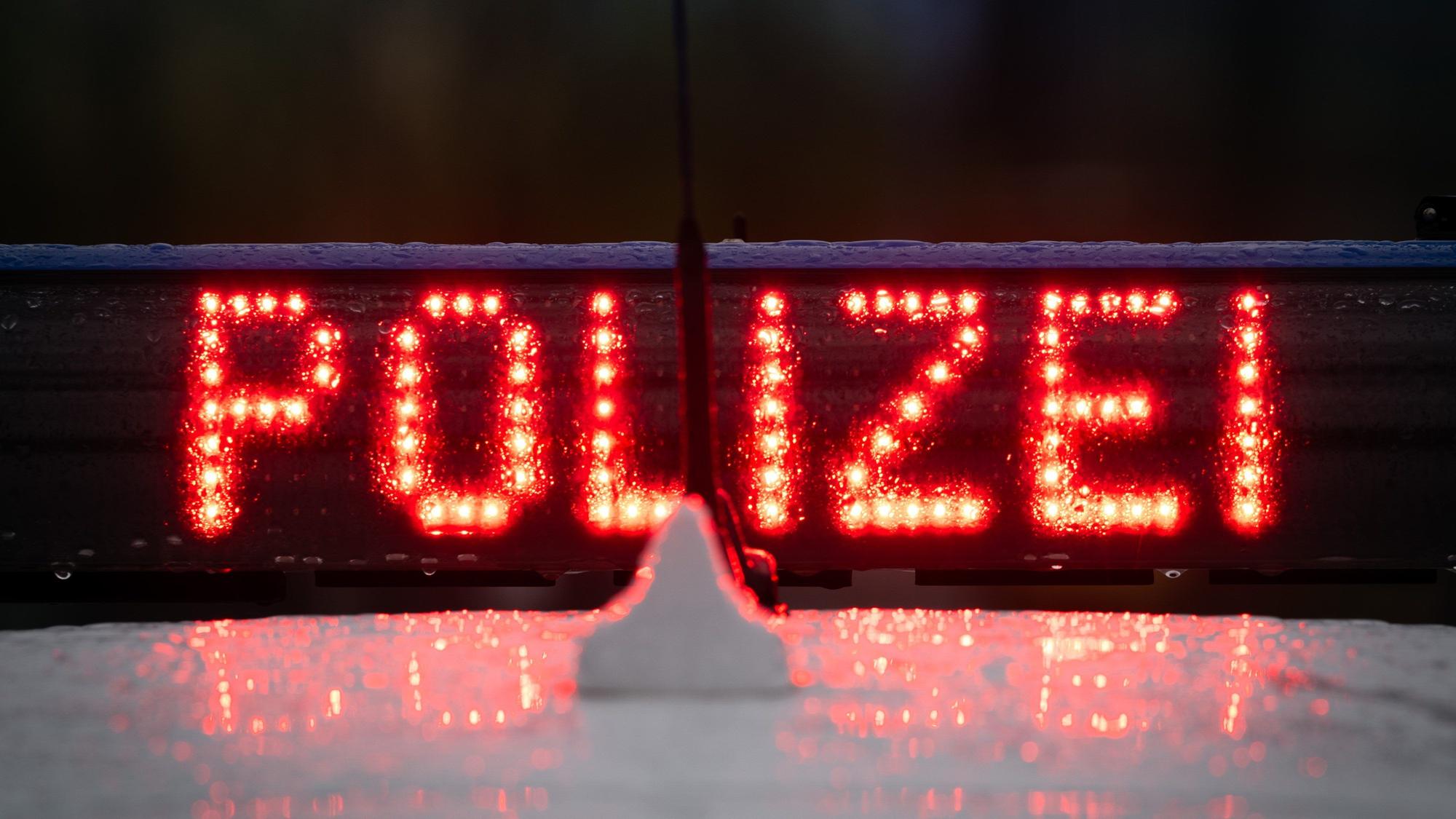 Der Schriftzug Polizei.