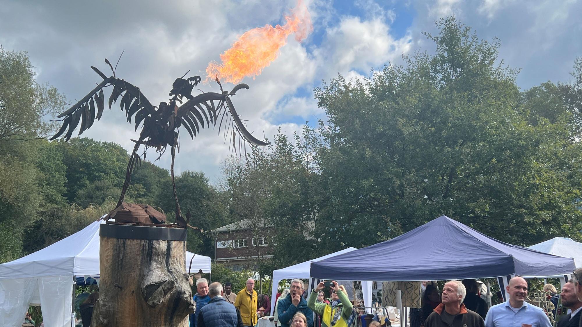 Der feuerspeiende Drache „Gisela“ von Odo Rumpf am Sensenhammer