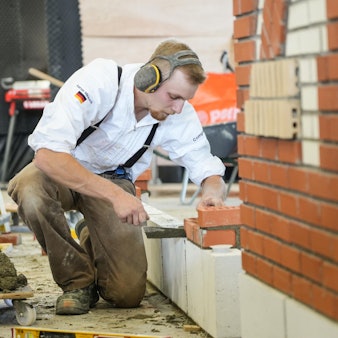 Aaron Masuch (22) während des Wettkampfs beim internationalen Berufswettbewerb World-Skills in Lyon.