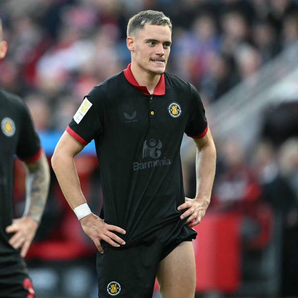 Enttäuschte Leverkusener: Florian Wirtz (r) und Alejandro Grimaldo