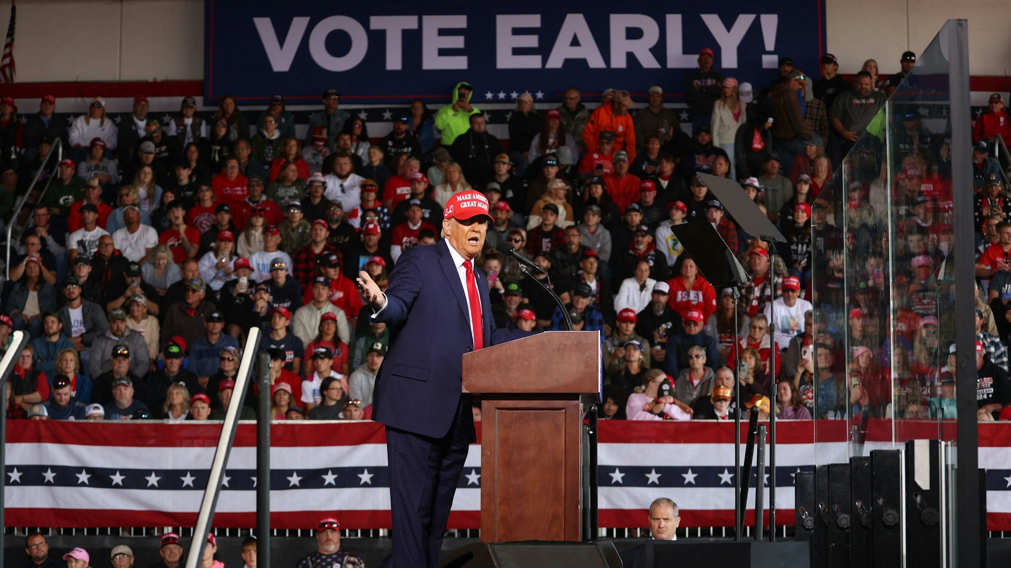 Wer eine Wahlkampfveranstaltung von Donald Trump besucht, braucht Durchhaltevermögen. Die Reden des 78-Jährigen dauern in der Regel länger als eine Stunde.