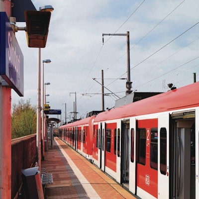 Das Foto zeigt die S-Bahn-Haltestelle in Sindorf.